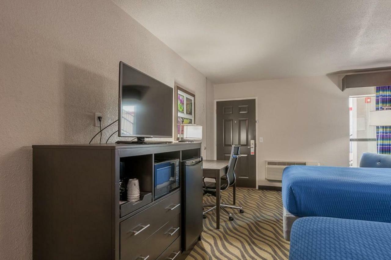 Stratford House Inn Edmond Εξωτερικό φωτογραφία